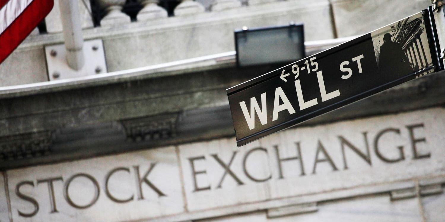 Dow Jones industriindex tappade 0,3 procent på Wall Street på handelsveckans första dag. Arkivbild.