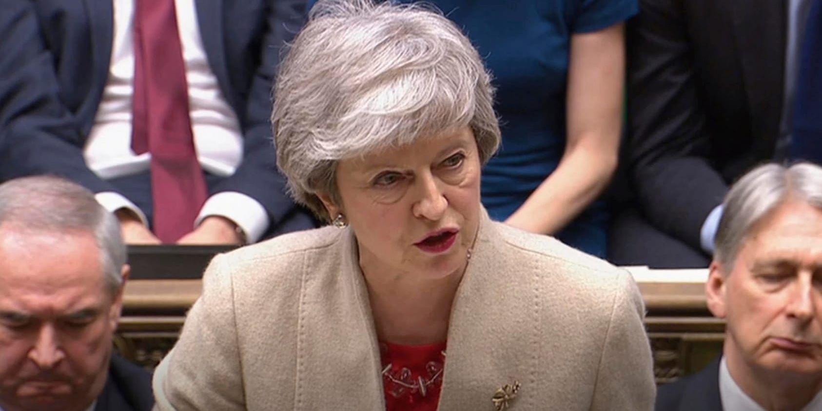 Storbritanniens premiärminister Theresa May talar i underhuset inför fredagens omröstning.