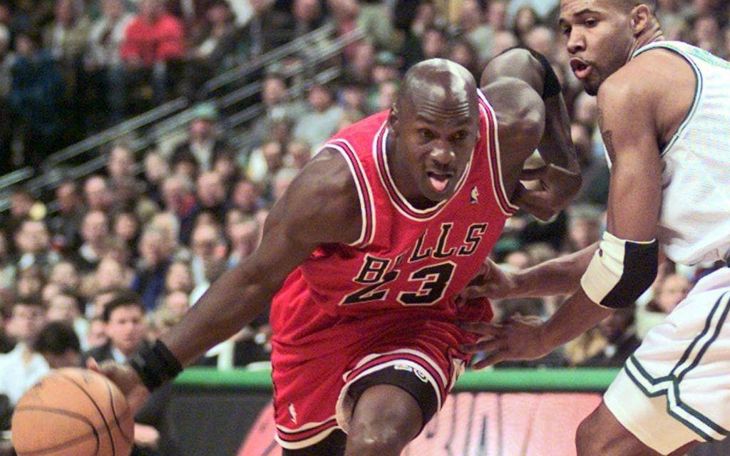 Michael Jordan är basketens bäste någonsin, tog sex NBA-titlar under sin extremt framgångsrika karriär. Bild: TT