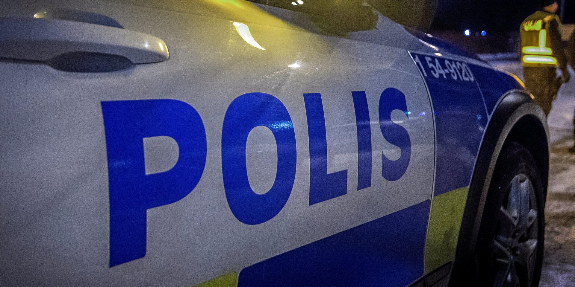 Polis larmades till Lextorp i Trollhättan under tidig söndagsmorgon efter en misstänkt överfallsvåldtäkt.