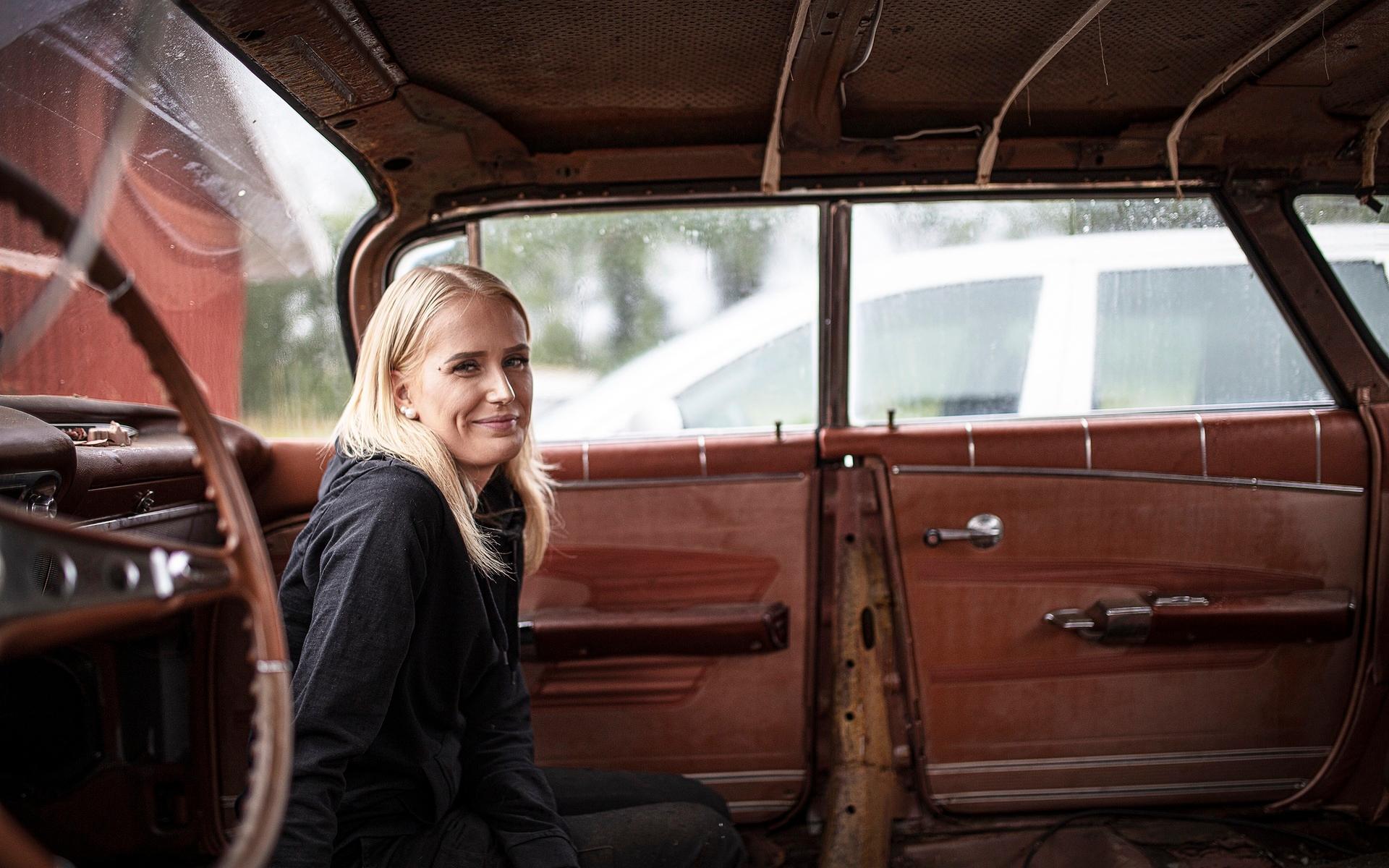 Ida Ekman är 23 år och äger redan tre bilar. Men just en bil är speciell - chevan ”vampyren”.