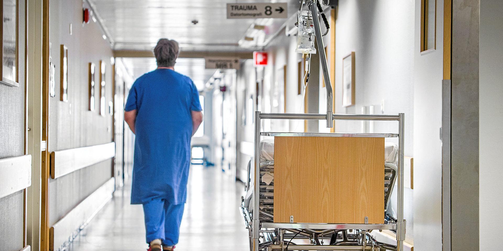 Vård. Istället för satsningar på den egna personalen och sjukhusen har pengar forsat ut till inhyrd personal och dyrköpt privat vård, skriver debattören som sin slutreplik.