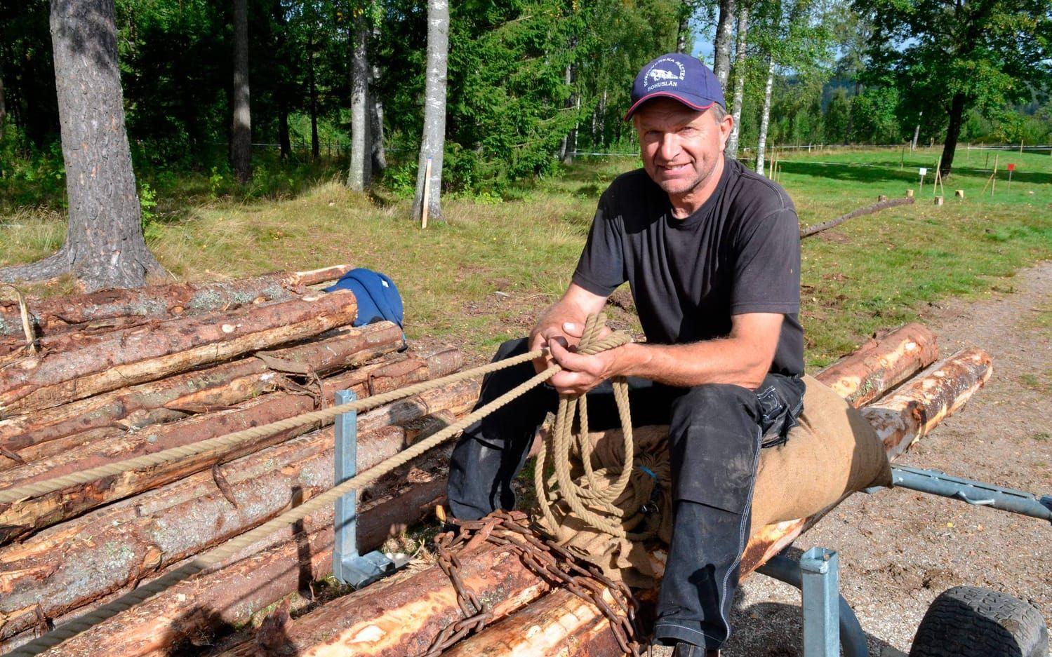 Hovslagare. Agne Arnesson vet hur skogskörning går till och finns på plats med anledning av det distriktsmästerskap som avgörs på söndagen. Foto: Stefan Karlsson