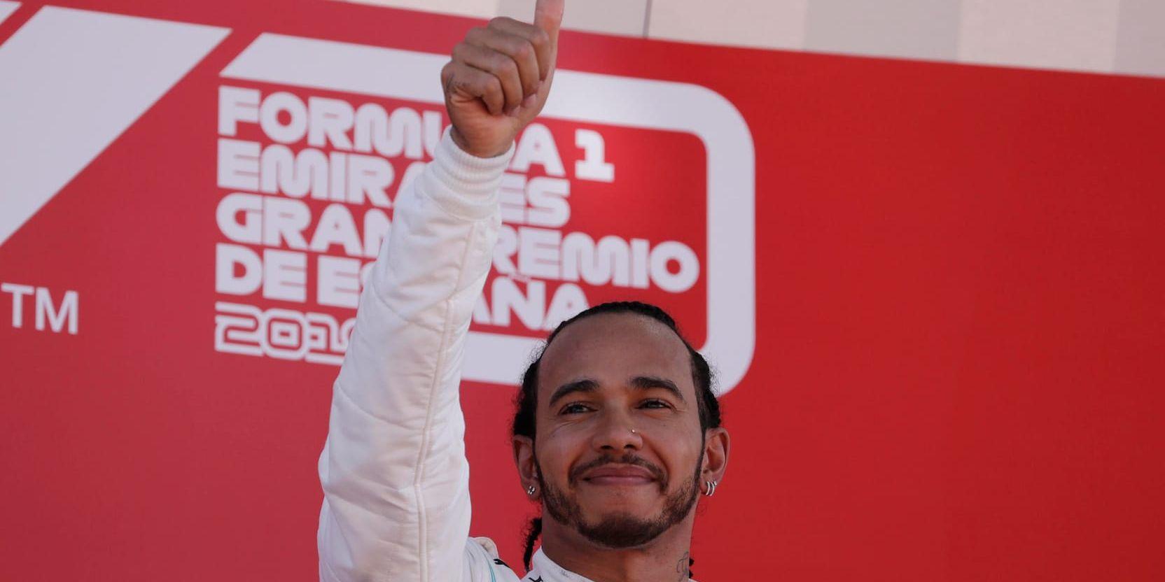 Formel 1-stjärnan Lewis Hamilton kunde jubla på segerpodiet i Spanien.
