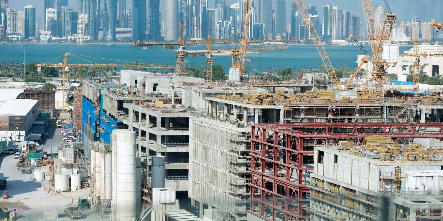 Byggarbete inför fotbolls-VM 2022 i Qatars huvudstad Doha. Arkivbild.