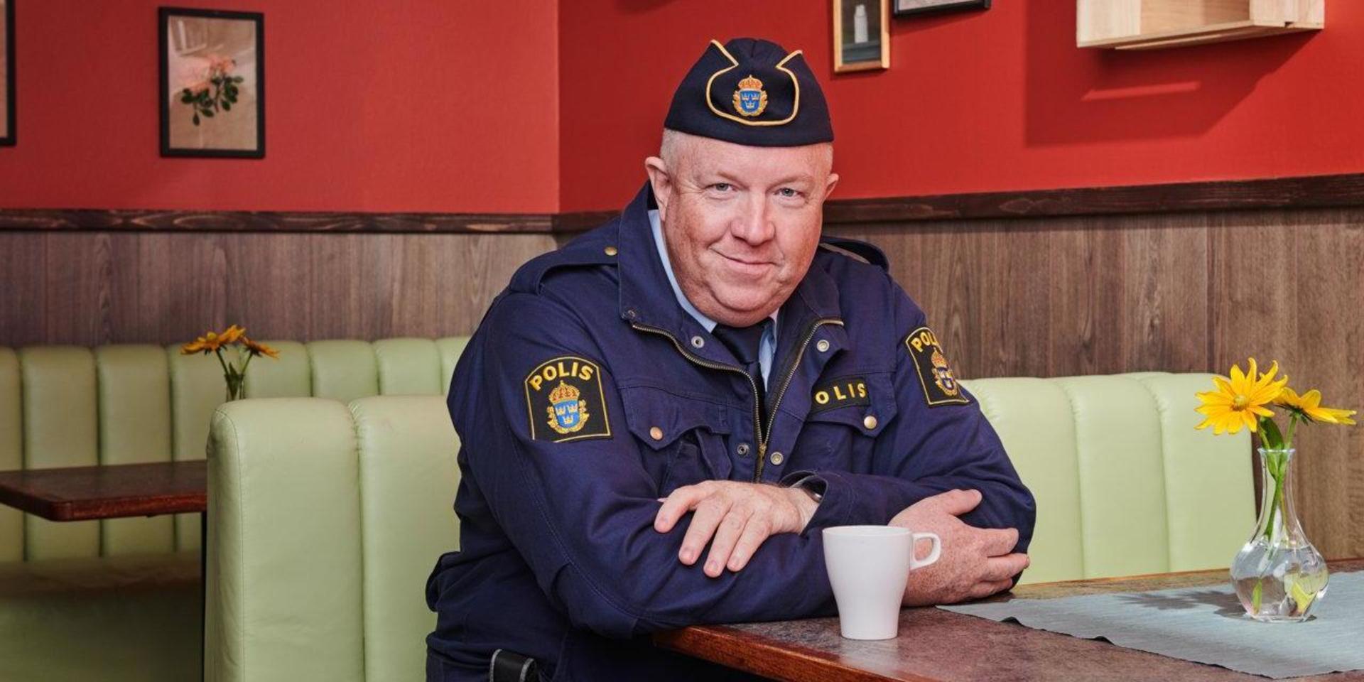 Anders Jansson spelar polismästaren i C Mores nya familjesatsning 'LasseMajas detektivbyrå'. Pressbild.