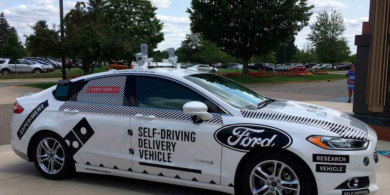 Ford visade för en vecka sedan upp denna självkörande hemleveransbil som man tagit fram i samarbete med företaget Dominos Pizza. Arkivbild.