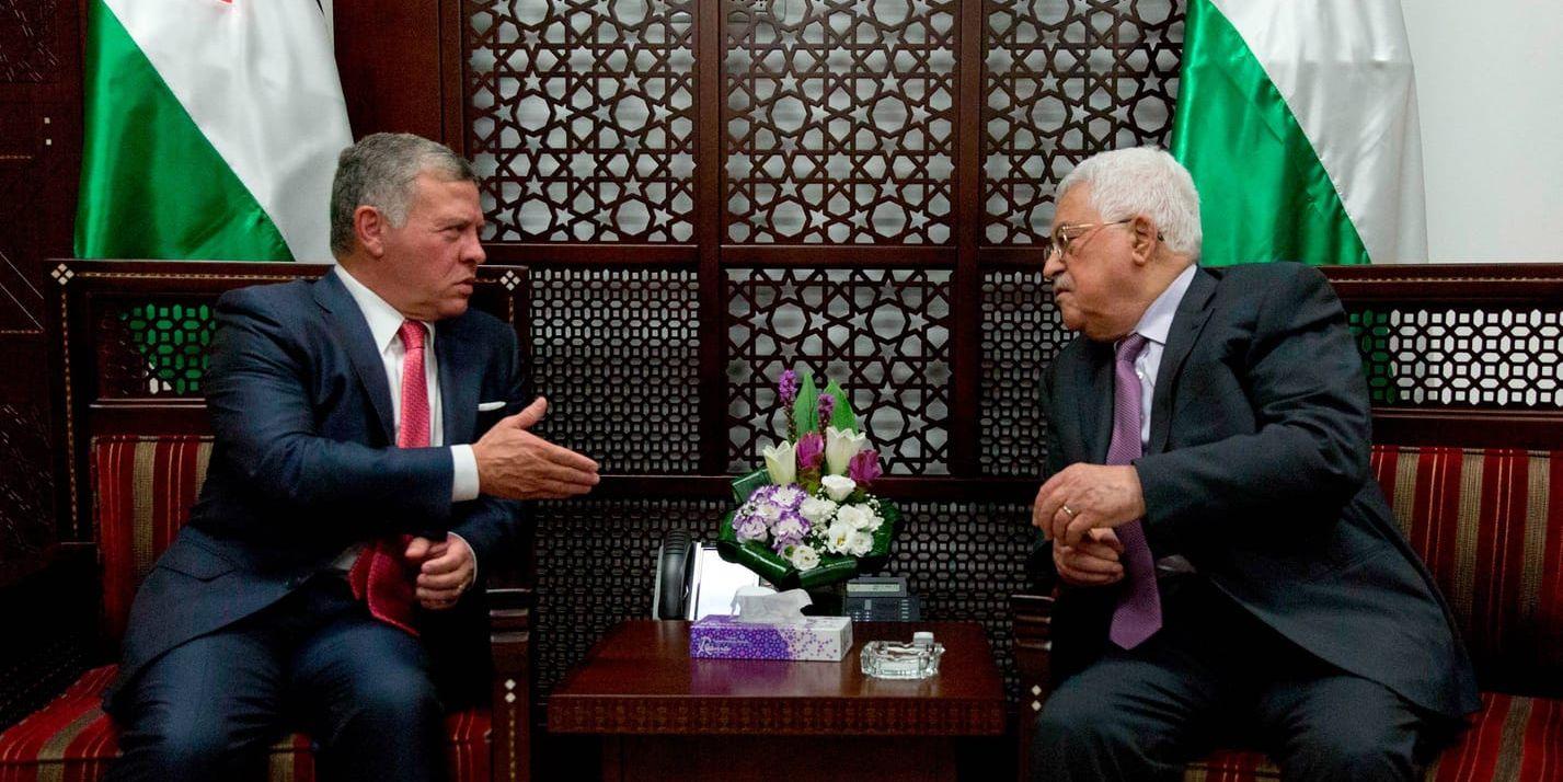 Den palestinske presidenten Mahmud Abbas (till höger) och Jordaniens kung Abdullah II,