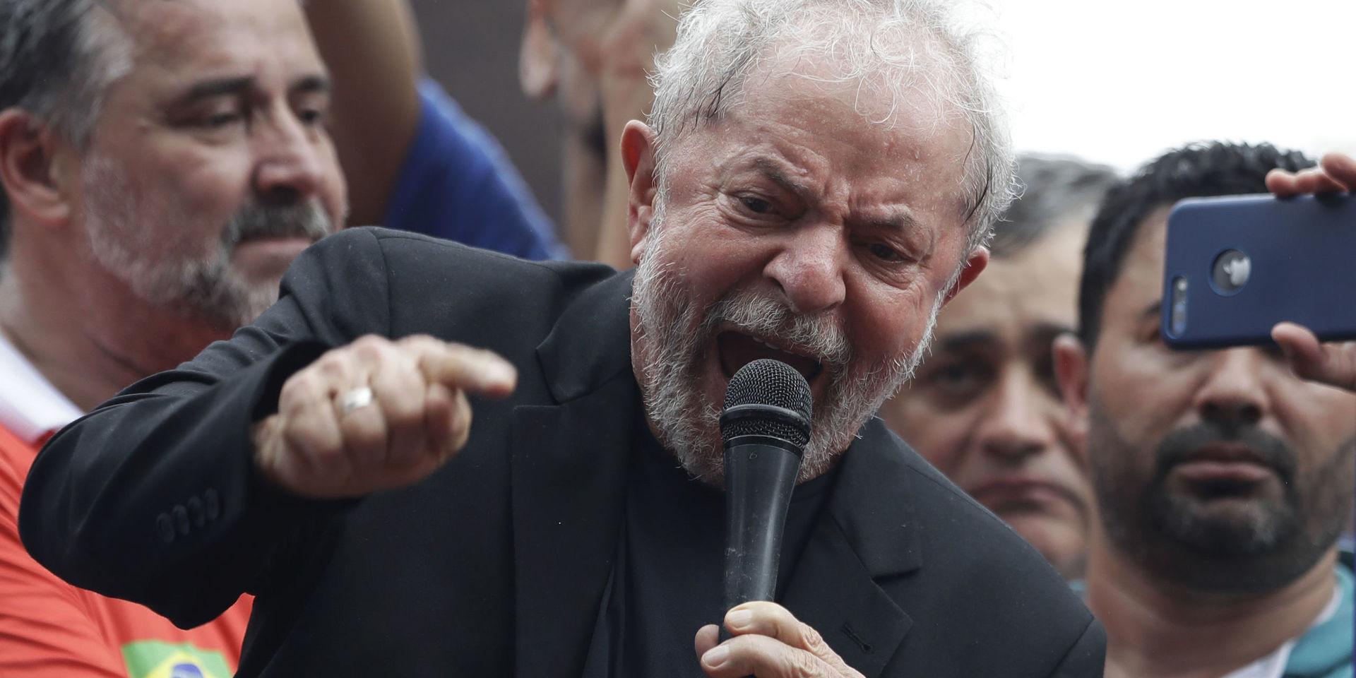 Brasiliens ex-president Luiz Inácio Lula da Silva talade till anhängare under lördagen.