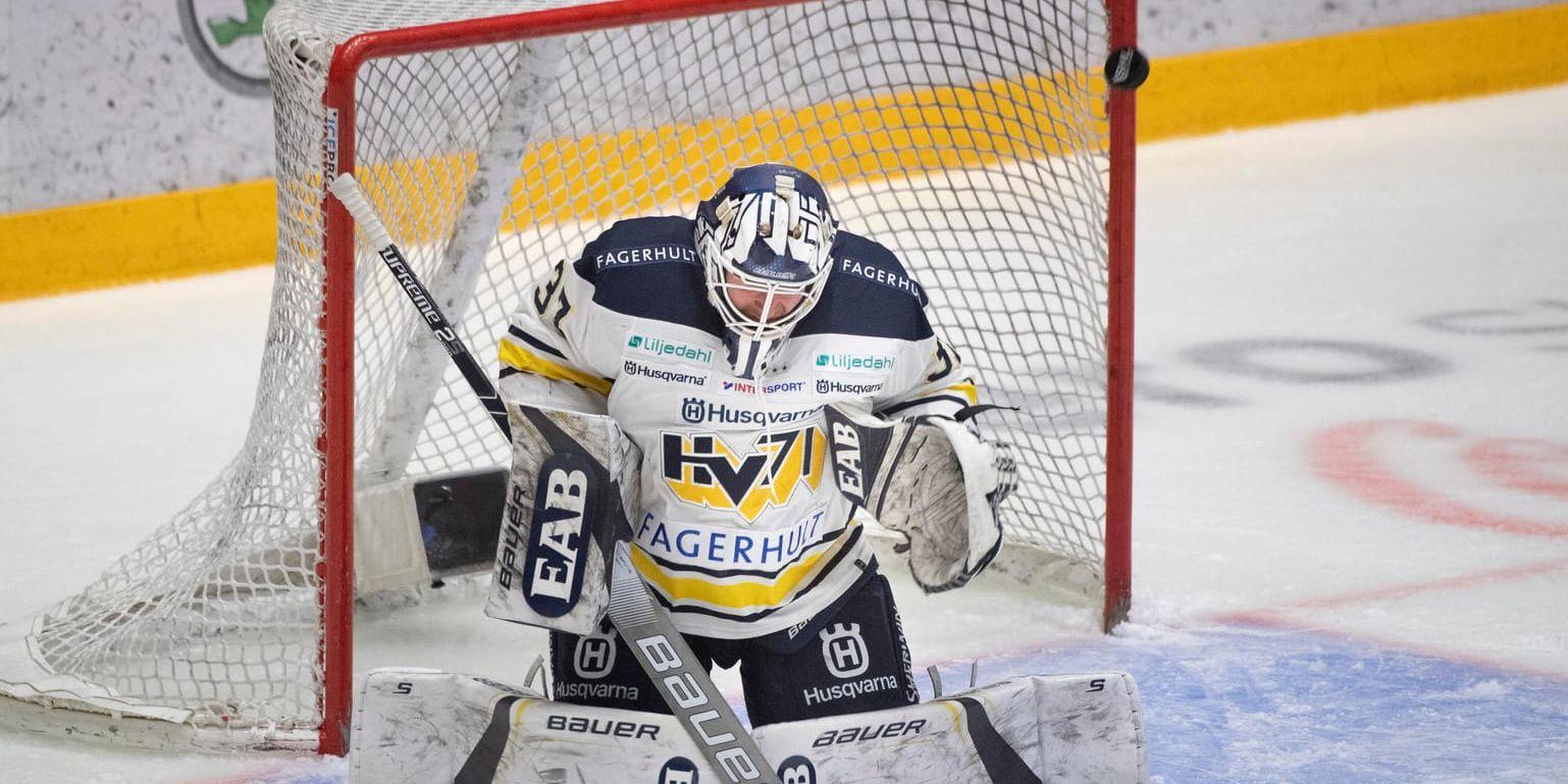 HV71:s målvakt Jonas Gunnarsson storspelade i den första SM-kvartsfinalen borta mot Färjestad i Karlstad.