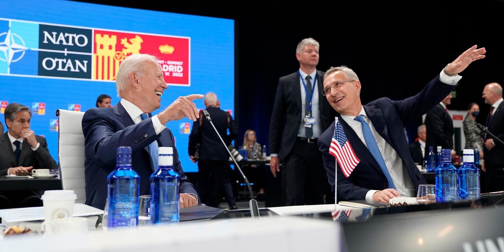 USA:s president Joe Biden och Natos generalsekreterare Jens Stoltenberg vid Natotoppmötet i Madrid.