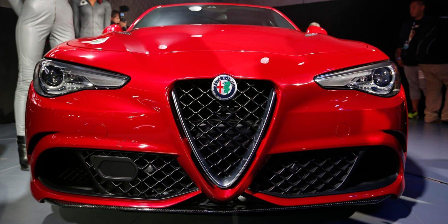 Fiat, som bland annat äger Alfa Romeo, rusar på börsen tack vare fusionsbesked. Arkivbild.