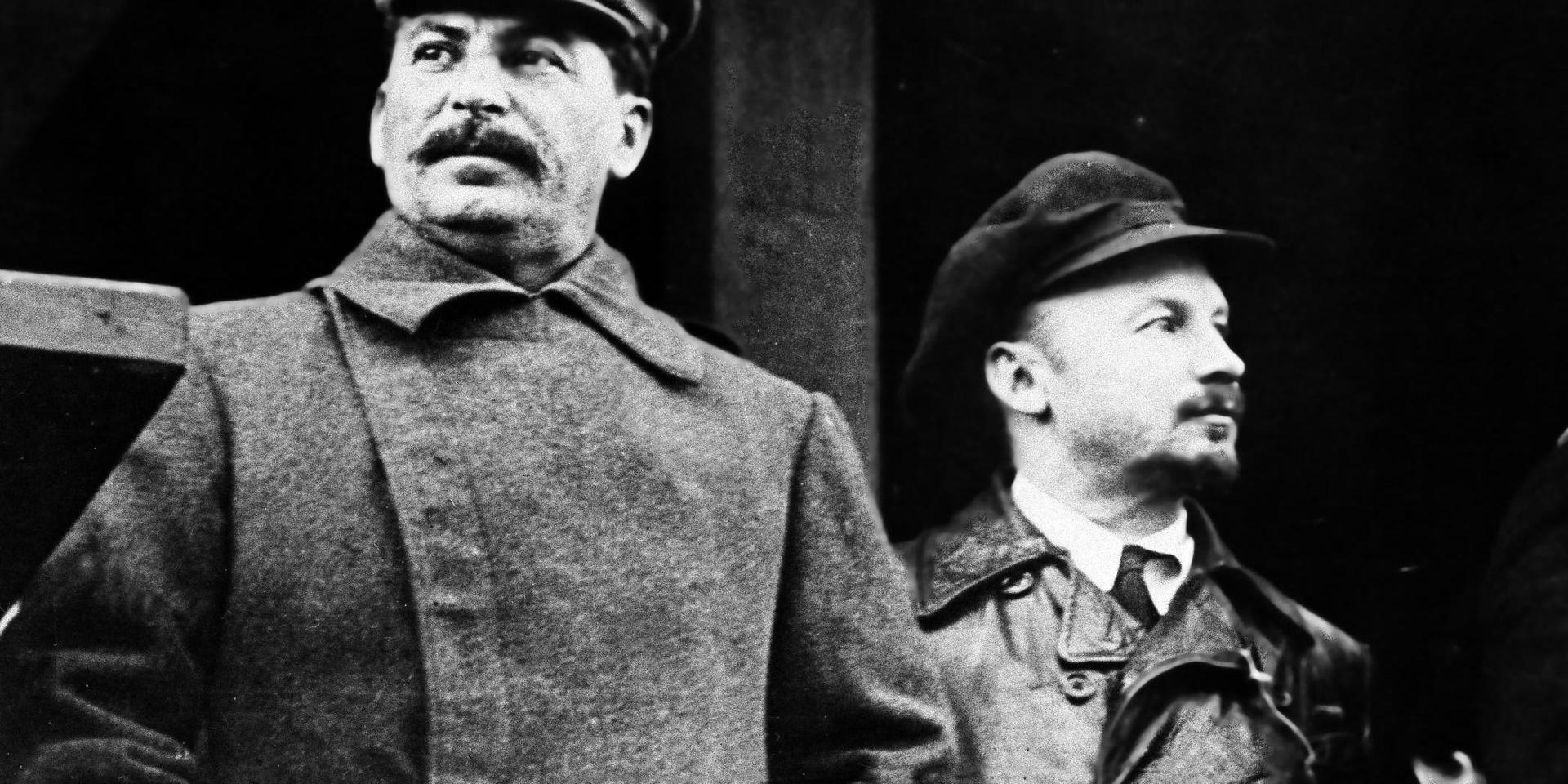 Diktatorn Josef Stalin var ledare över Sovjetunionen 1924–1953. Här tillsammans med politikern Nikolaj Bucharin på en bild från 1930.