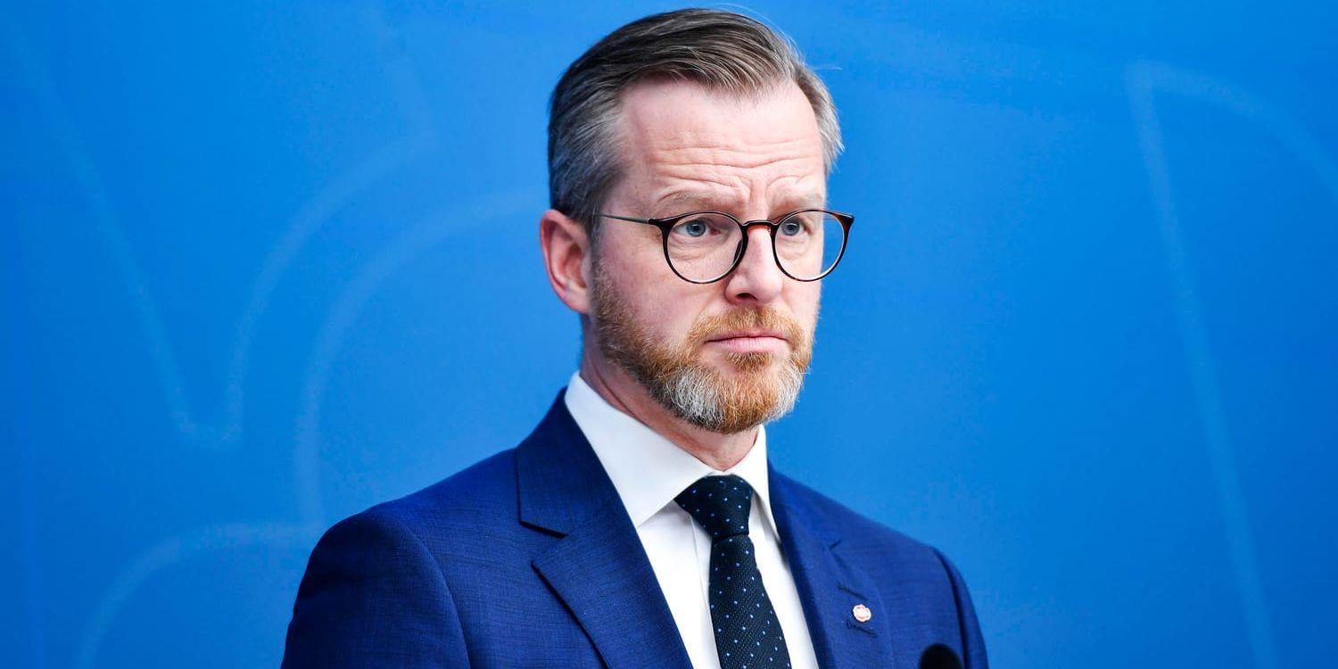 Inrikesminister Mikael Damberg (S) bjuder in berörda myndigheter och operatörerna om den nya datalagringslagen. Arkivbild.