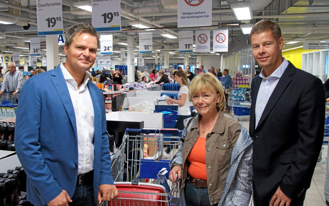 Nuvarande ägaren Thomas Karlsson, Beatrice Ask och Boris Carlsson. 