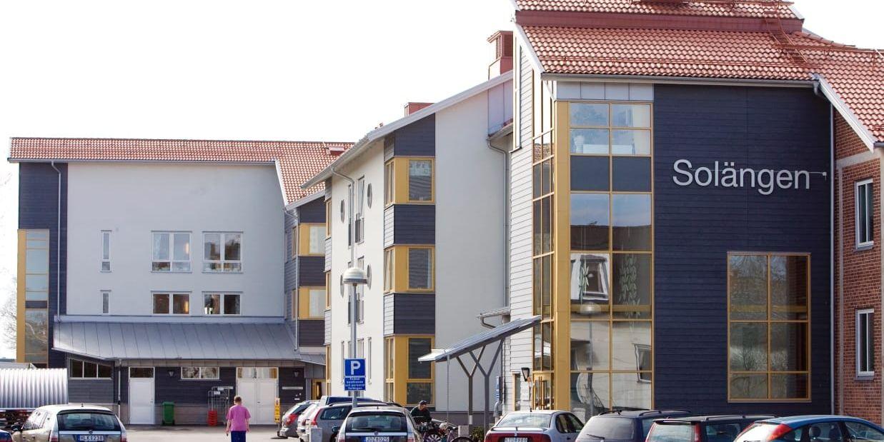 Äldreboendet Solängen byggdes om och blev klart 2008 och kommunen sålde fastigheten till kommunala Vänersborgsbostäder. 
