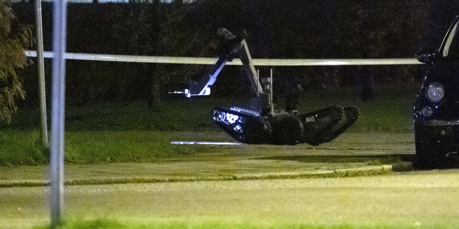 En bombrobot i aktion i Malmö natten till söndagen.