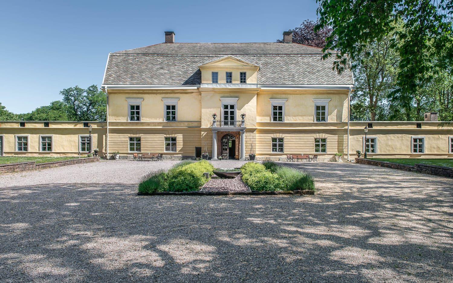 5. Hönsäter slott, Kinnekulle – 139 000 klick. Foto: Residence Fastighetsmäkleri