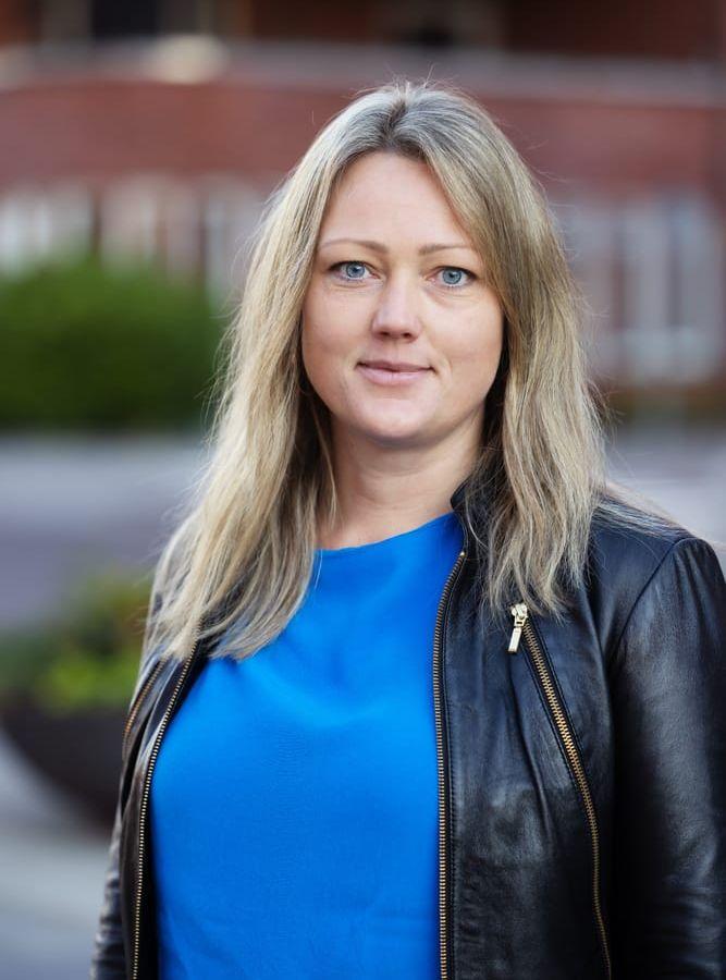 Annika Hofstedt, enhetschef på Mottagning för spelberoende och skärmhälsa vid Sahlgrenska universitetssjukhuset och doktorand på Sahlgrenska akademin vid Göteborgs universitet.
