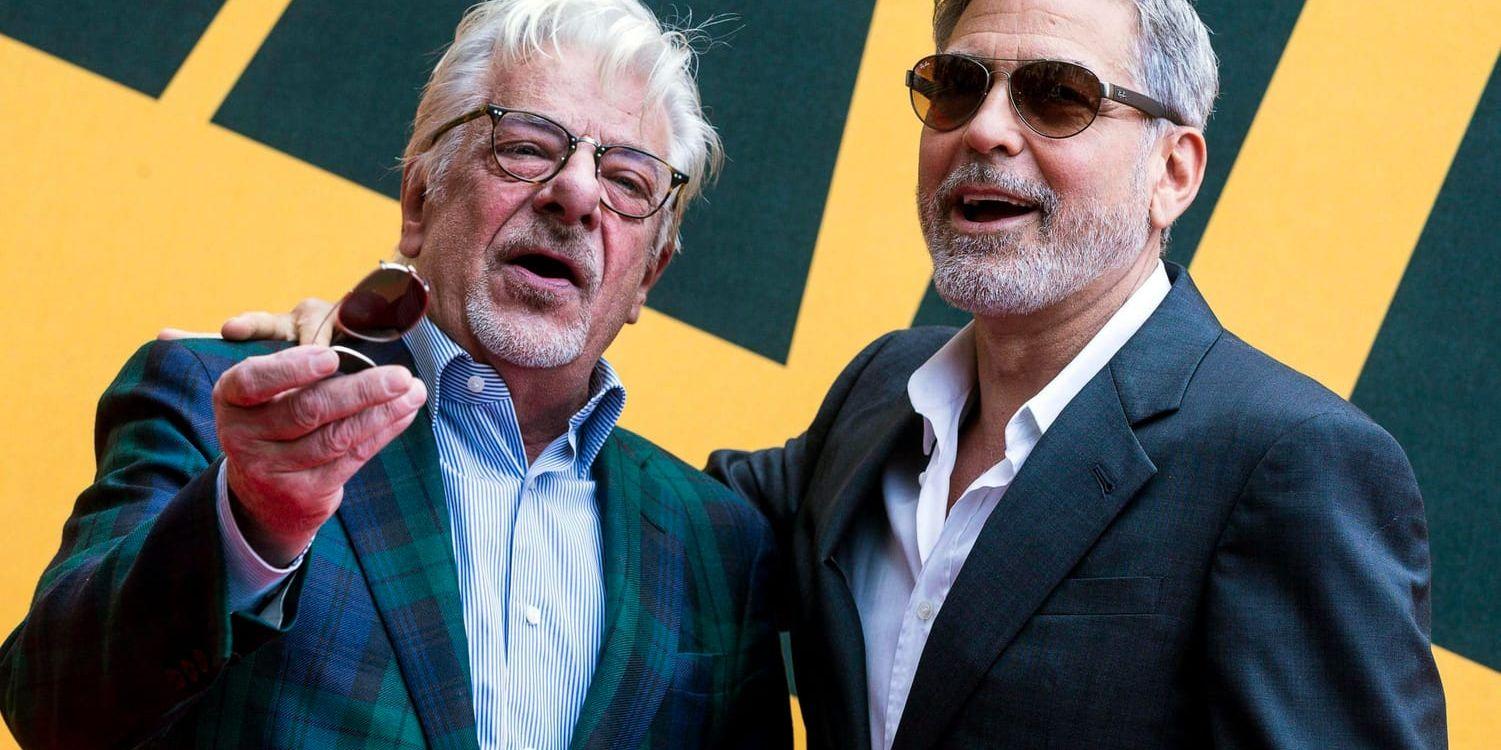 George Clooney och Giancarlo Giannini medverkar båda i miniserien "Catch-22" som visas på C More med start den 20 maj. Clooney har också regisserat två avsnitt. Arkivbild.