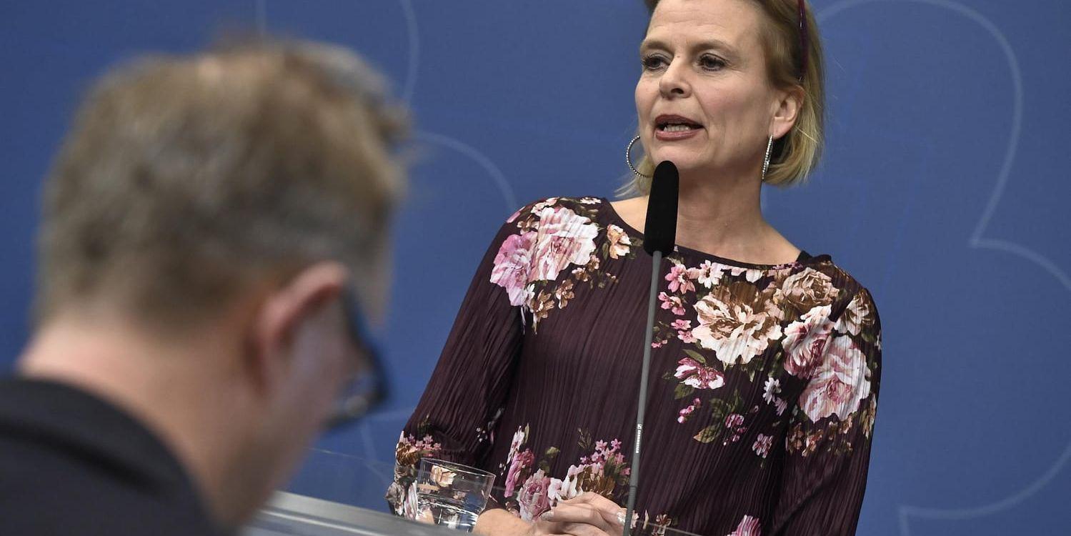 Barn-, äldre- och jämställdhetsminister Åsa Regnér (S) presenterar åtgärdspaket kring LSS vid en pressträff på tisdagen.
