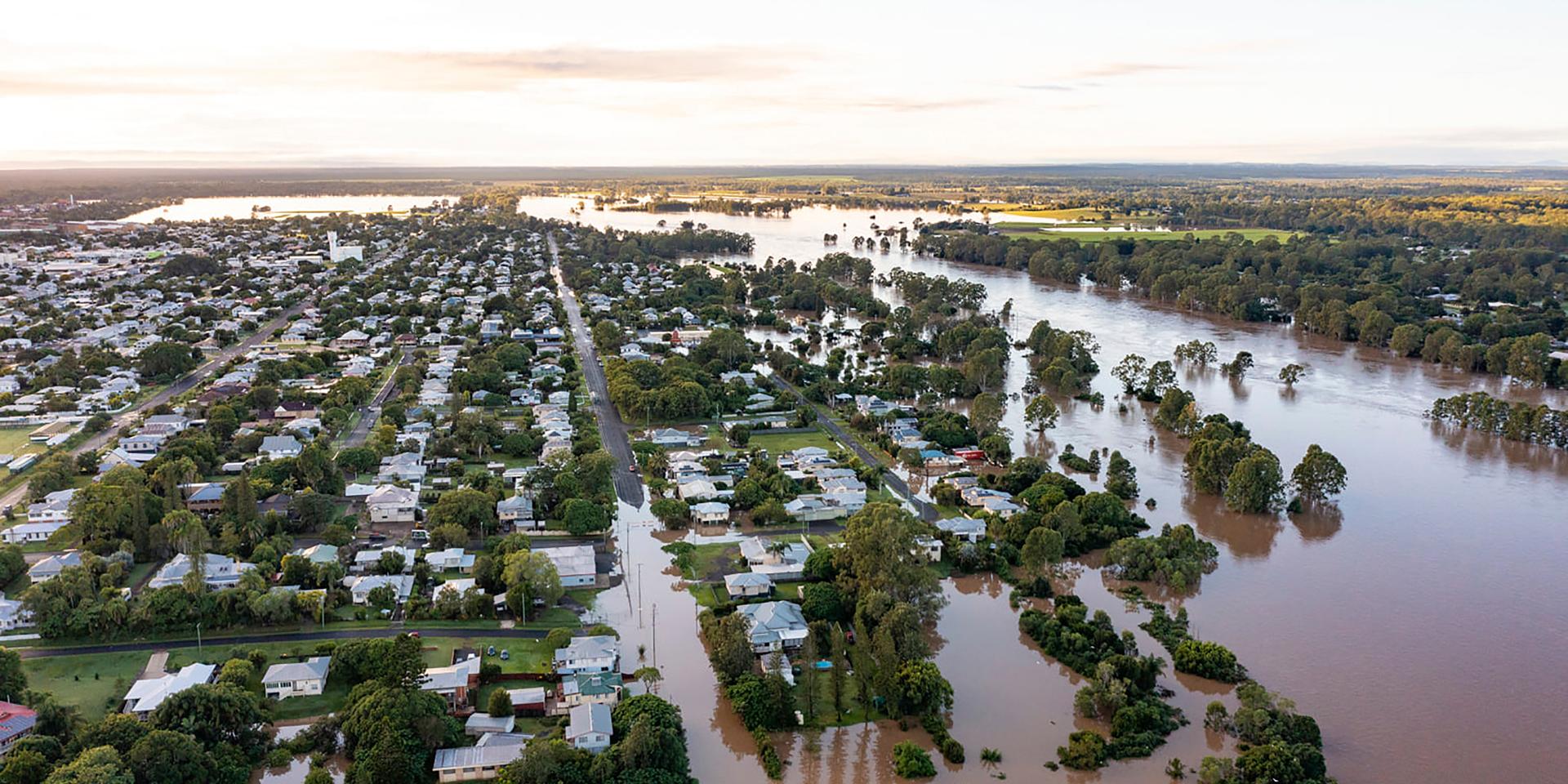 Queensland har drabbats av flera naturkatastrofer som översvämningar och bränder de senaste åren. På bilden samhället Maryborough i Februari.