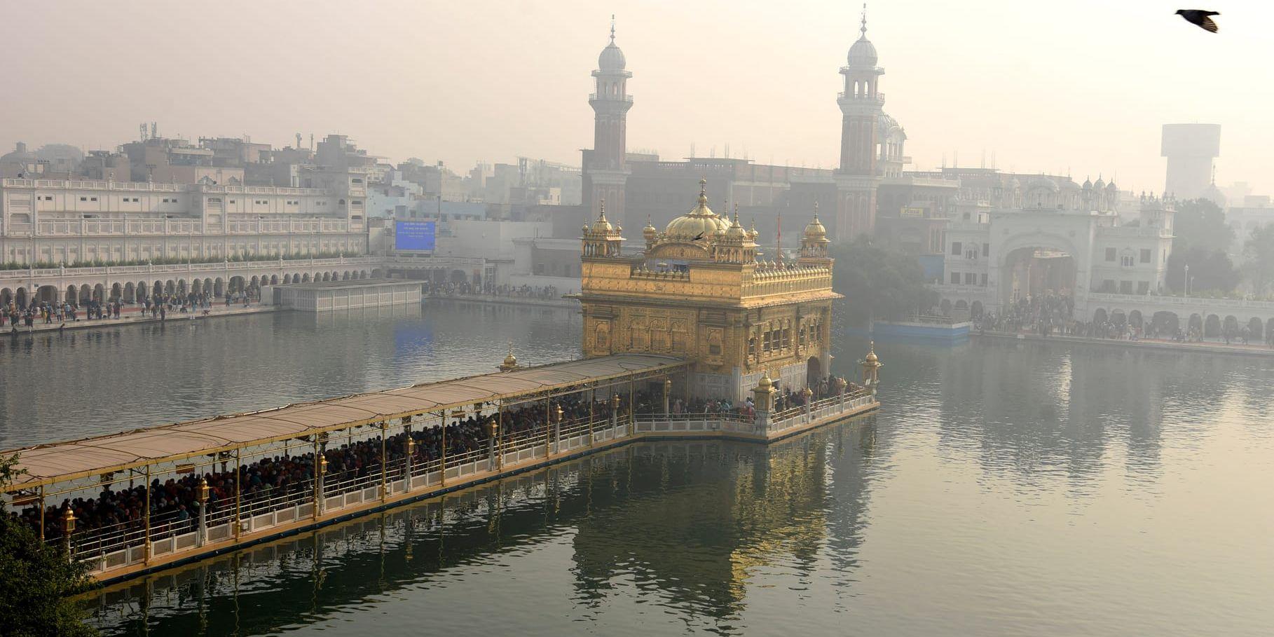 Det gyllene templet i staden Amritsar i Punjab är sikhernas viktigaste helgedom. Arkivbild.