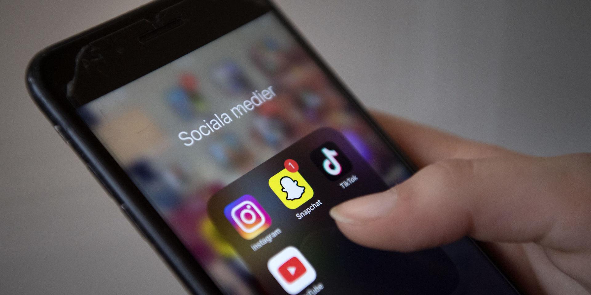 En man åtalas för sexbrott mot ett 20-tal flickor via främst Snapchat. Arkivbild.