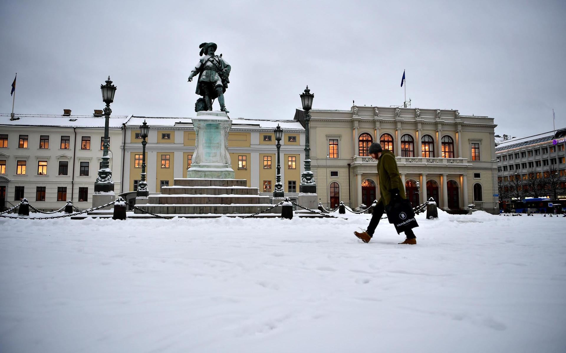 I Göteborg har kylan stannat kvar ovanligt länge och den kommer att hålla i sig ett tag till.