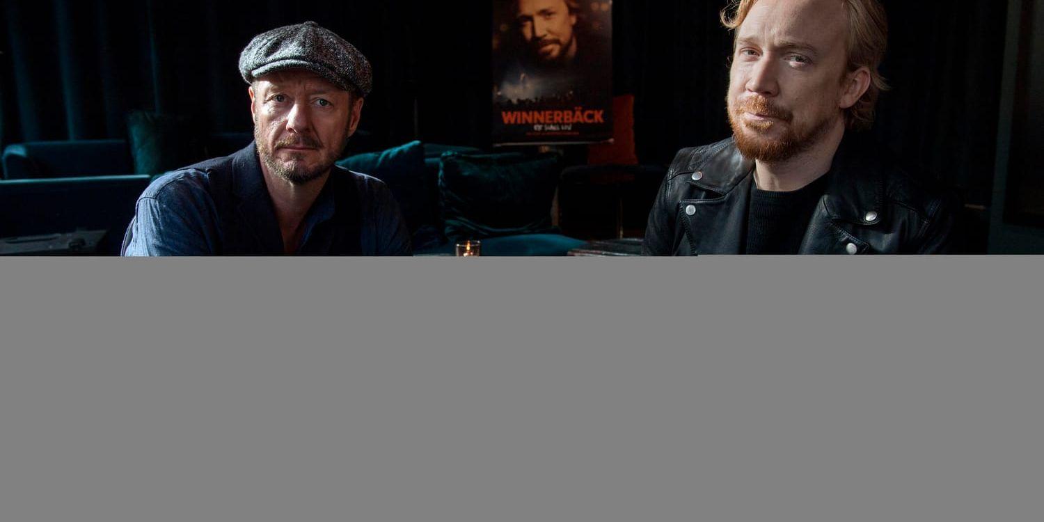 Øystein Karlsen (till vänster) har regisserat "Winnerbäck – Ett slags liv", där den vanligtvis inte helt medietrygge Lars Winnerbäck berättar om sitt artistskap.