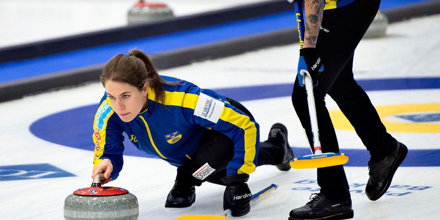 Lag Anna Hasselborg har vunnit tre av fyra matcher i grundserien i curling-VM i Danmark. Arkivbild.