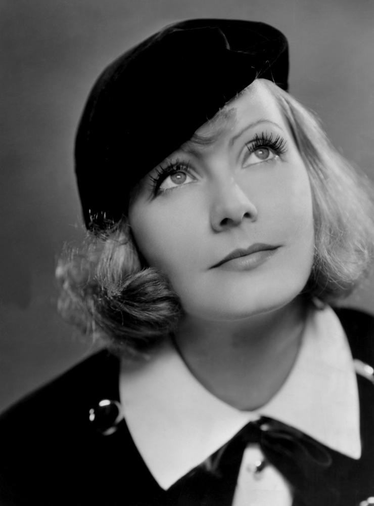 Greta Garbo spelade i fler stora filmer som bland annat ”Mata Hari”, ”Anna Karenina” och ”Kameliadamen”  Garbos filmkarriär pågick mellan 1922 till 1941. 