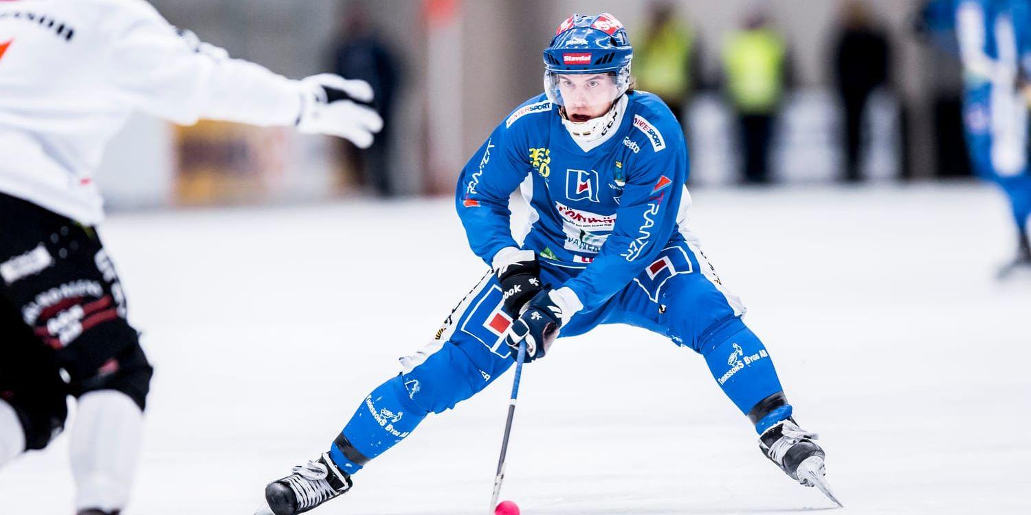 IFK Vänersborgs Emil Viklund debuterar i a-landslaget mot Finland kommande helg.