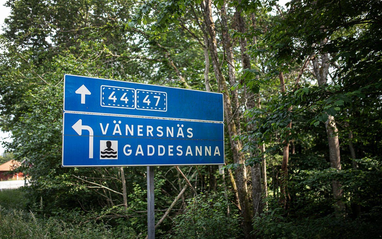 Det pågår en namninsamling om att flytta kommungränsen på Vänersnäs.