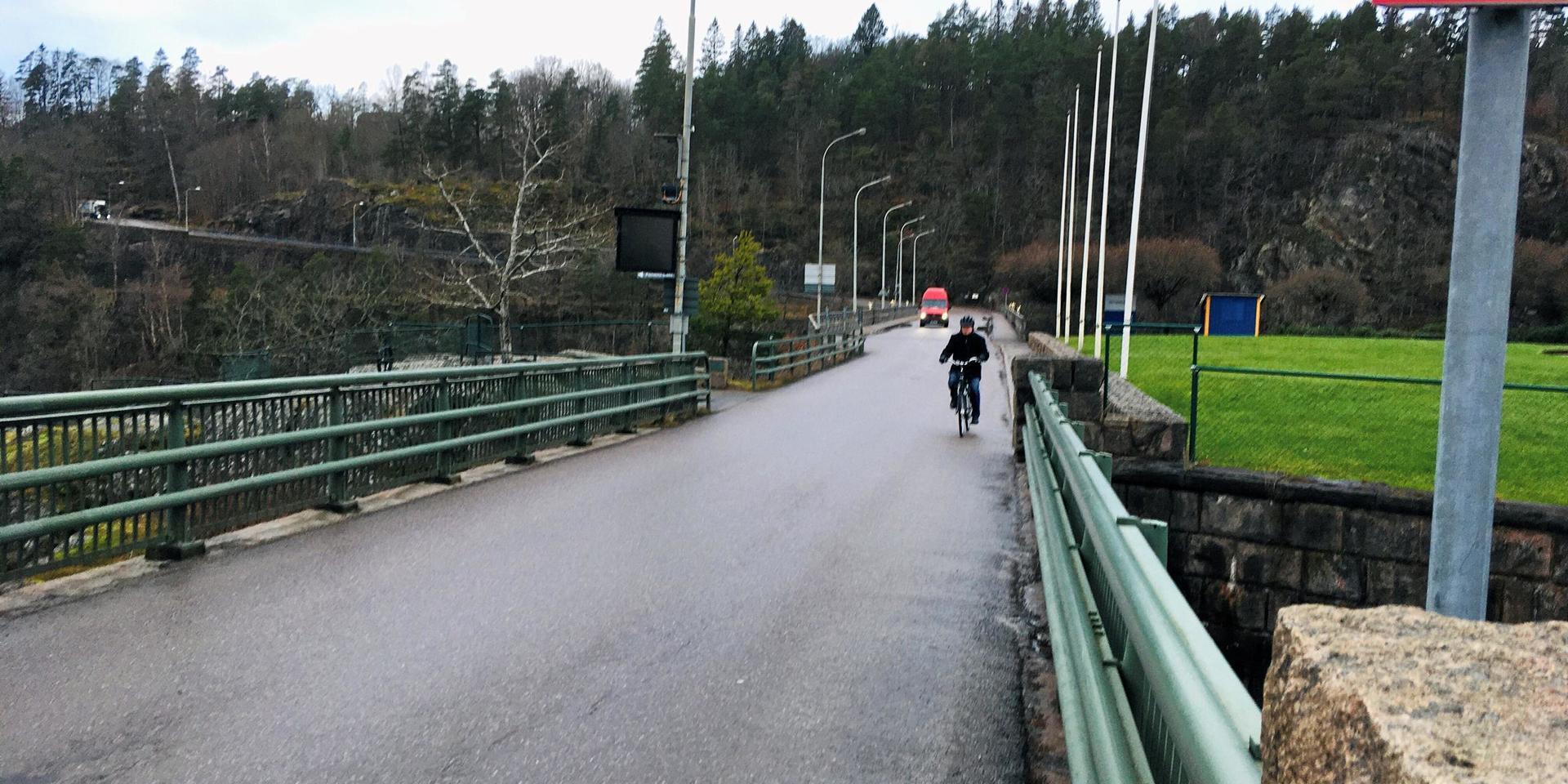 På torsdag och fredag stängs Åkersbergsvägen, Ocarsbron och Landbergsliden av för vanlig trafik – här ska svenska skidlandslaget susa fram på rullskidor. 