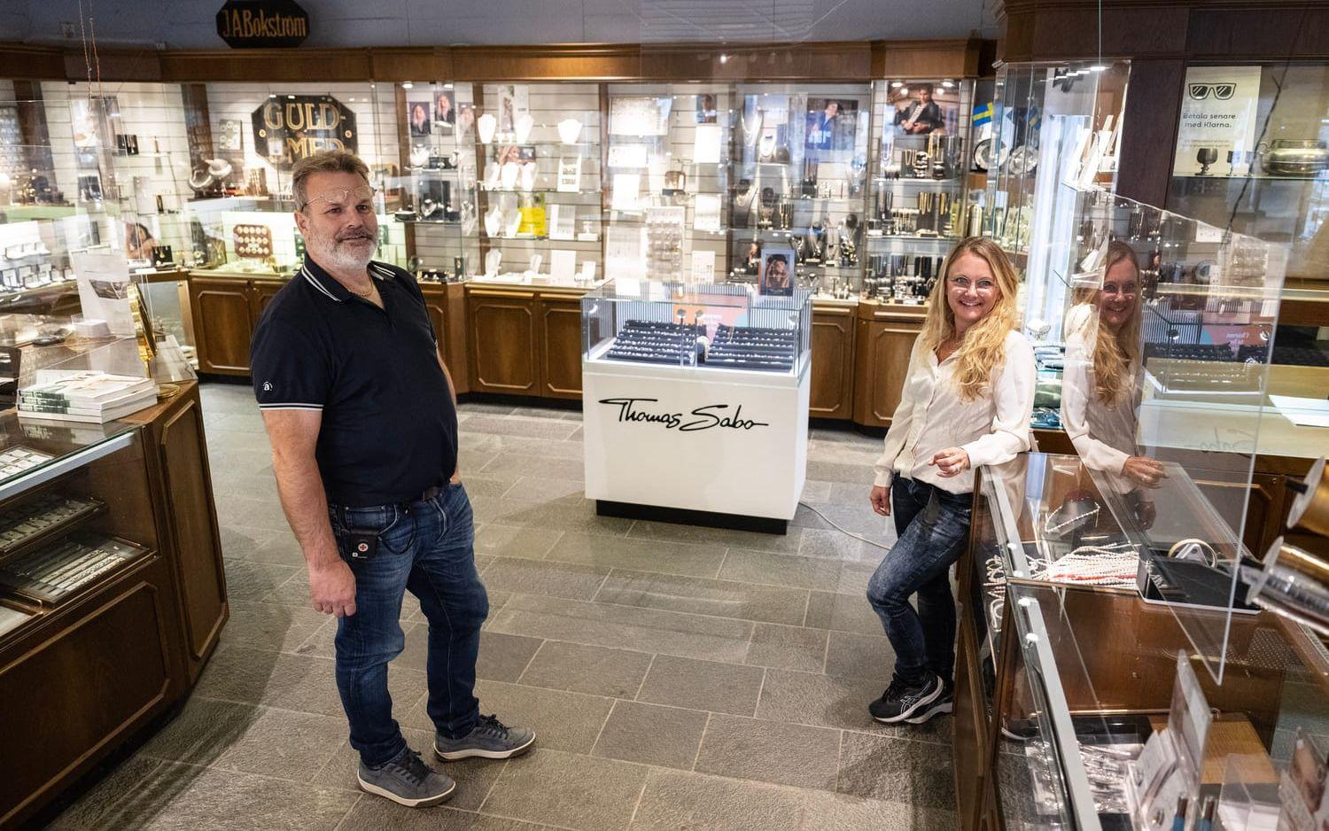 Nu kan ägarna Fredrik och Johanna Mossberg helhjärtat satsa på butiken i Uddevalla.