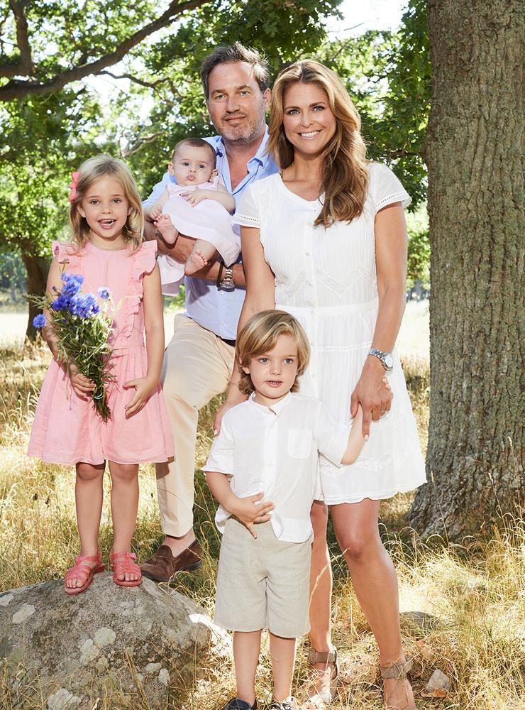 Prinsessan Madeleine och Christopher O’Neills barn prinsessan Leonore, prins Nicolas och prinsessan Adrienne kommer få ett mer privat liv efter kungens beslut.