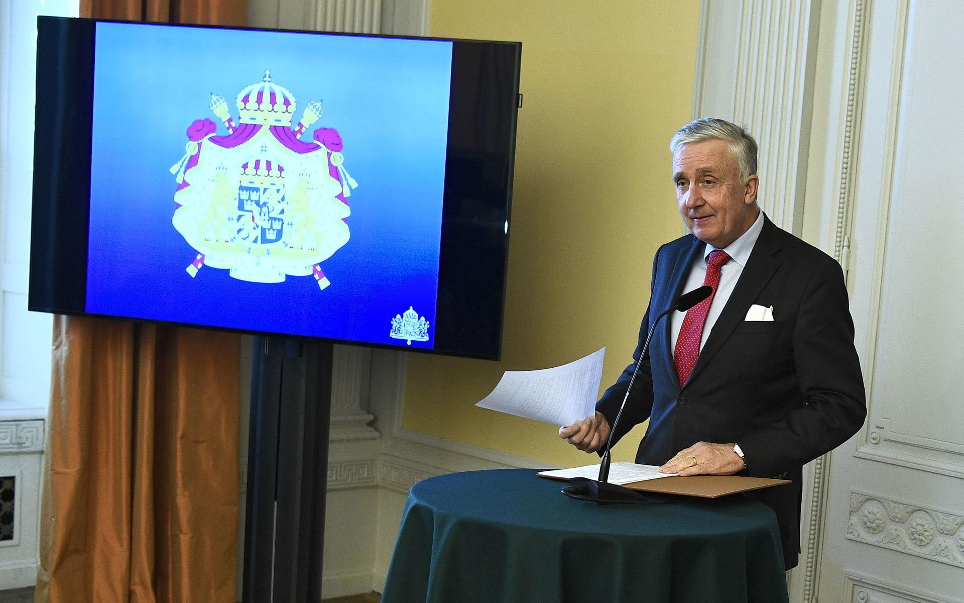 Riksmarskalk Fredrik Wersäll presenterar förändringarna inom kungahuset under en pressträff på Kungliga slottet.