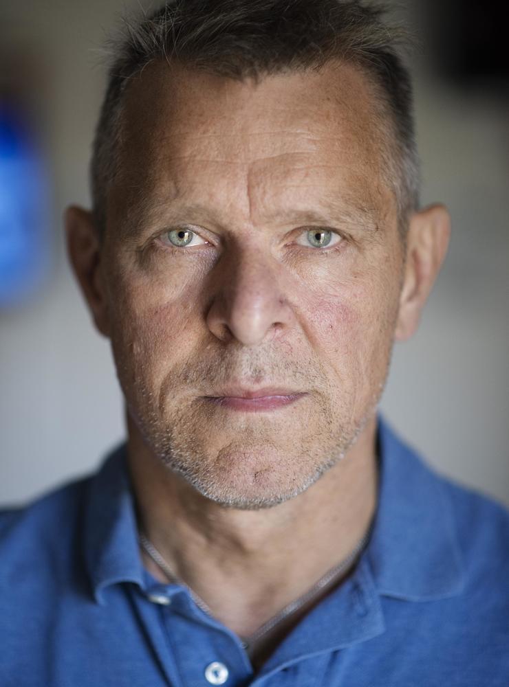 'Det var ju en enorm sorg och smärta för alla att ta in', säger Johan Hellström, chefsinstruktör på Umeå fallskärmsklubb, om flygolyckan den 14 juli 2019. Arkivbild.
