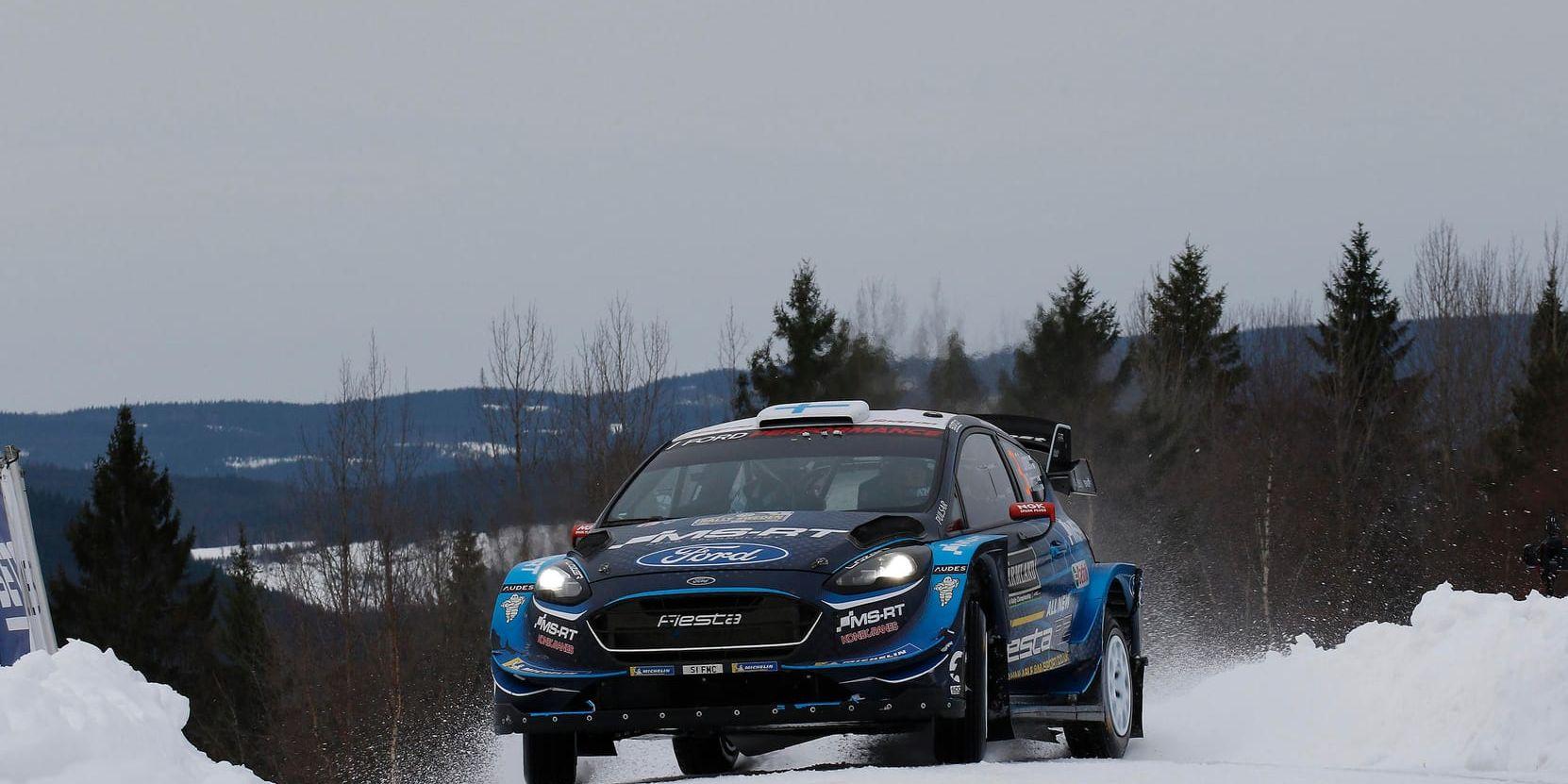 Efter sex körda specialsträckor under fredagen leder finländaren Teemu Suninen Svenska rallyt. Han har aldrig tidigare vunnit ett WRC-rally.