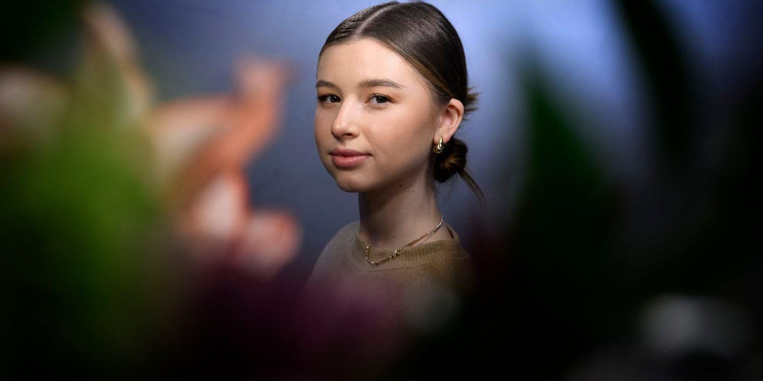 Maria Sur från Ukraina tävlar i Melodifestivalens andra deltävling.