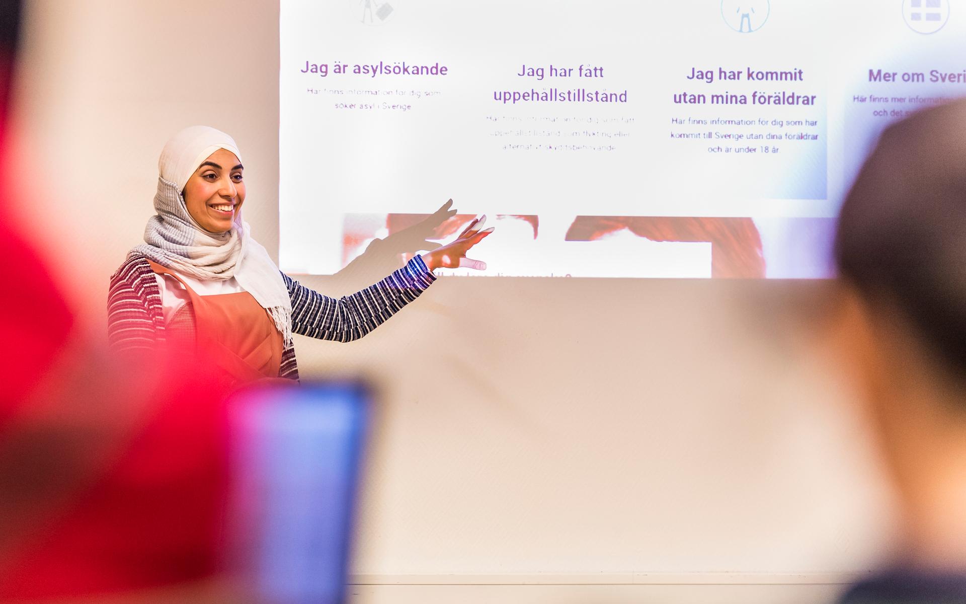 2019 fick Inam Alghoul TTELA:s integrationspris för sitt arbete med &quot;Starka kvinnors nätverk &quot; .