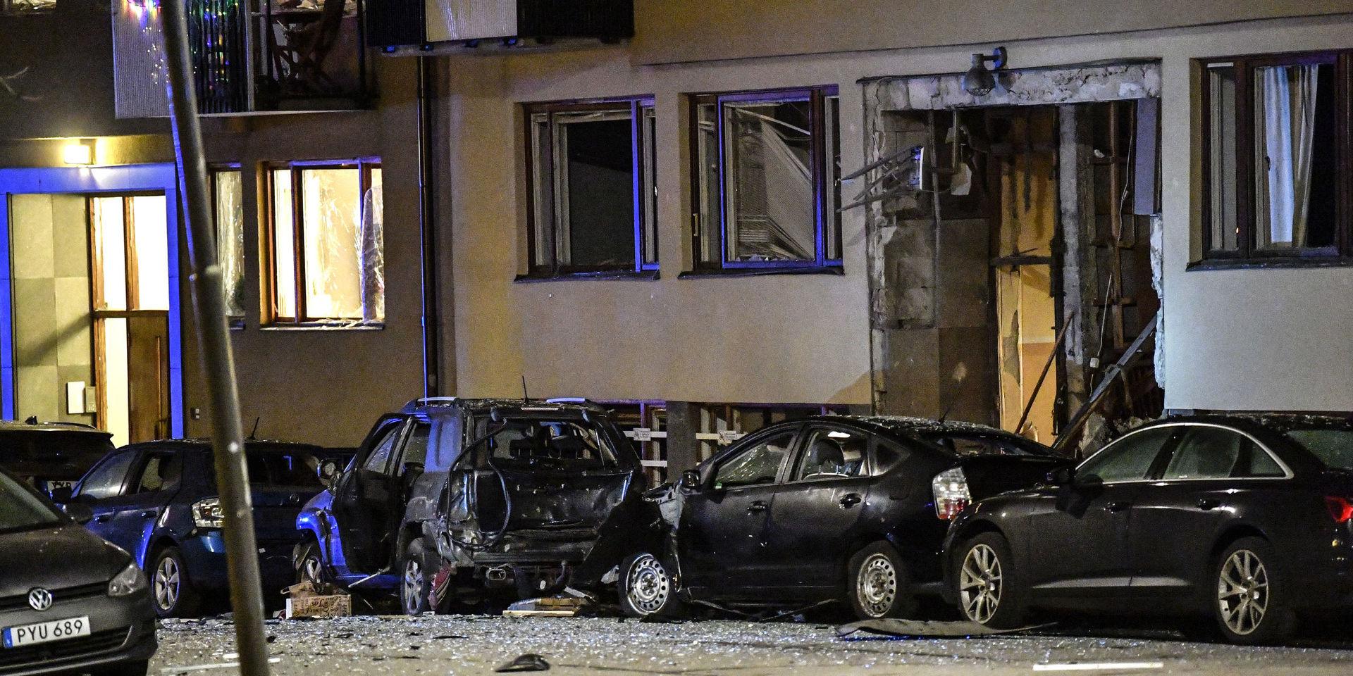 Explosionen i ett flerfamiljshus på Östermalm i Stockholm i förra veckan orsakade stora skador. 