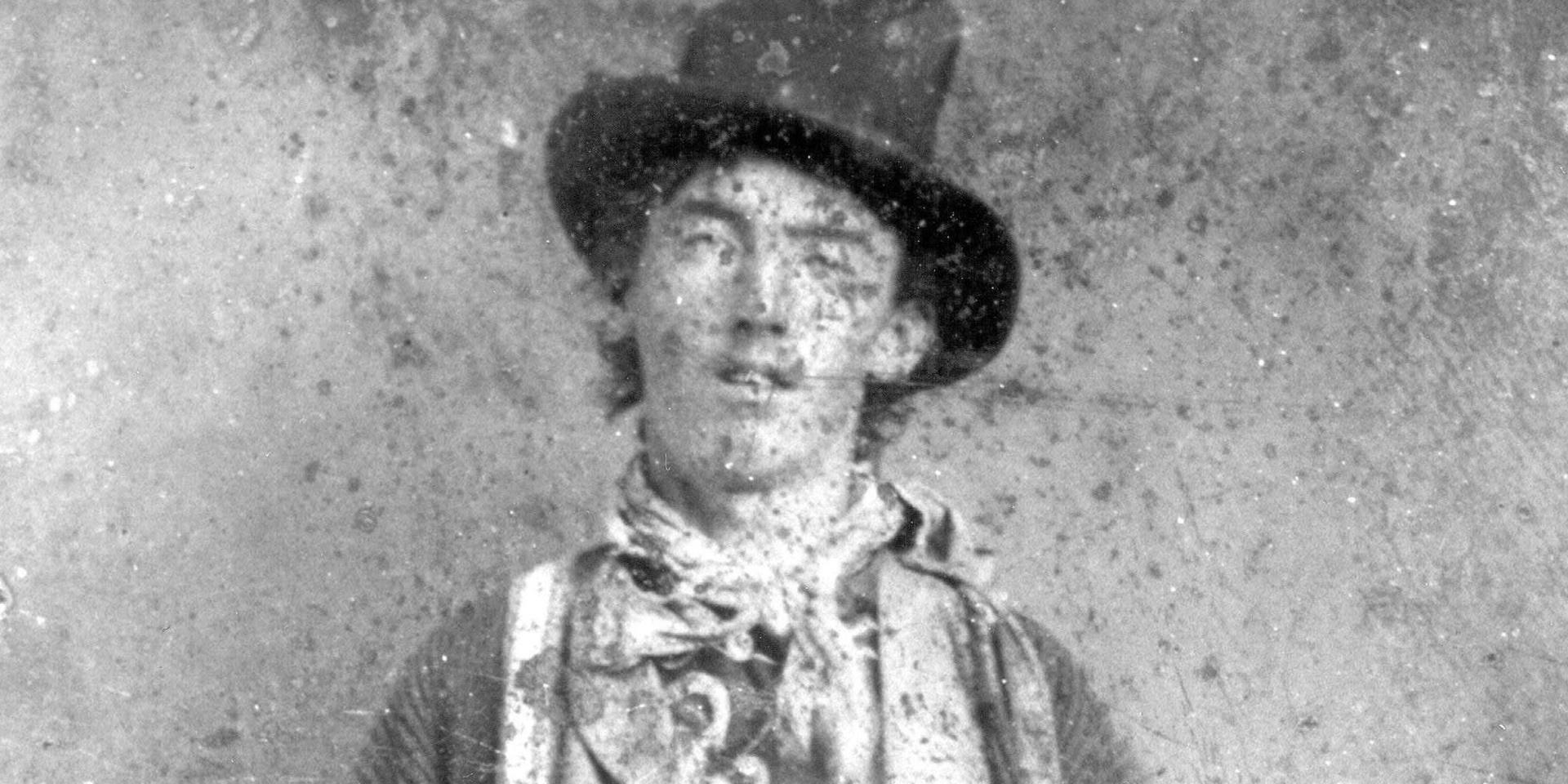 Henry McCarty, mer känd som Billy the Kid, på en beskuren bild från omkring 1880, året innan han sköts med den revolver som nu ska säljas på en auktion i Los Angeles.
