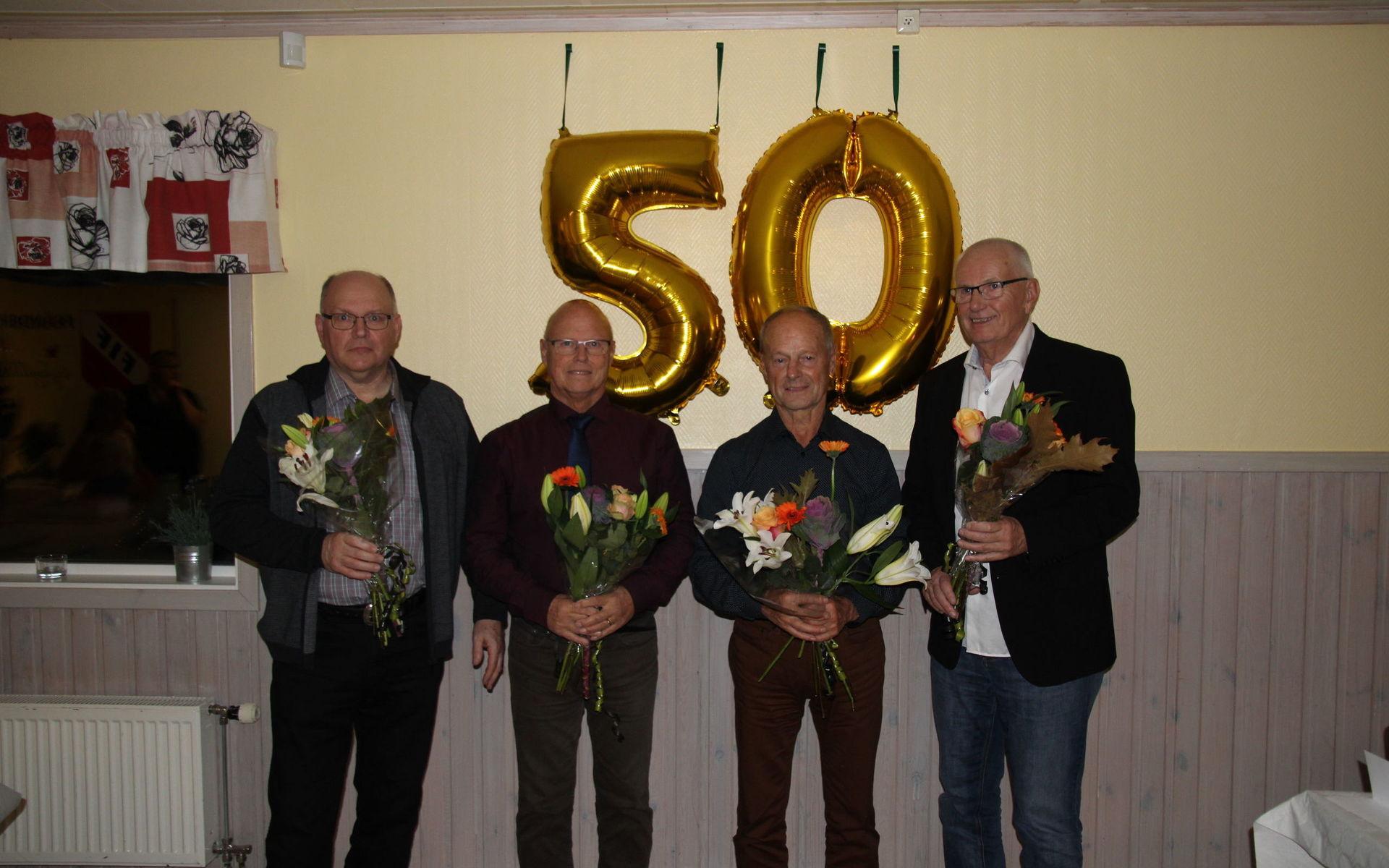 Thomas Petersén, Carl-Bertil Magnusson, Karl-Erik Danielsson och Fred Olsson. De tre sistnämnda deltog på mötet för snart 50 år sedan när klubben bildades