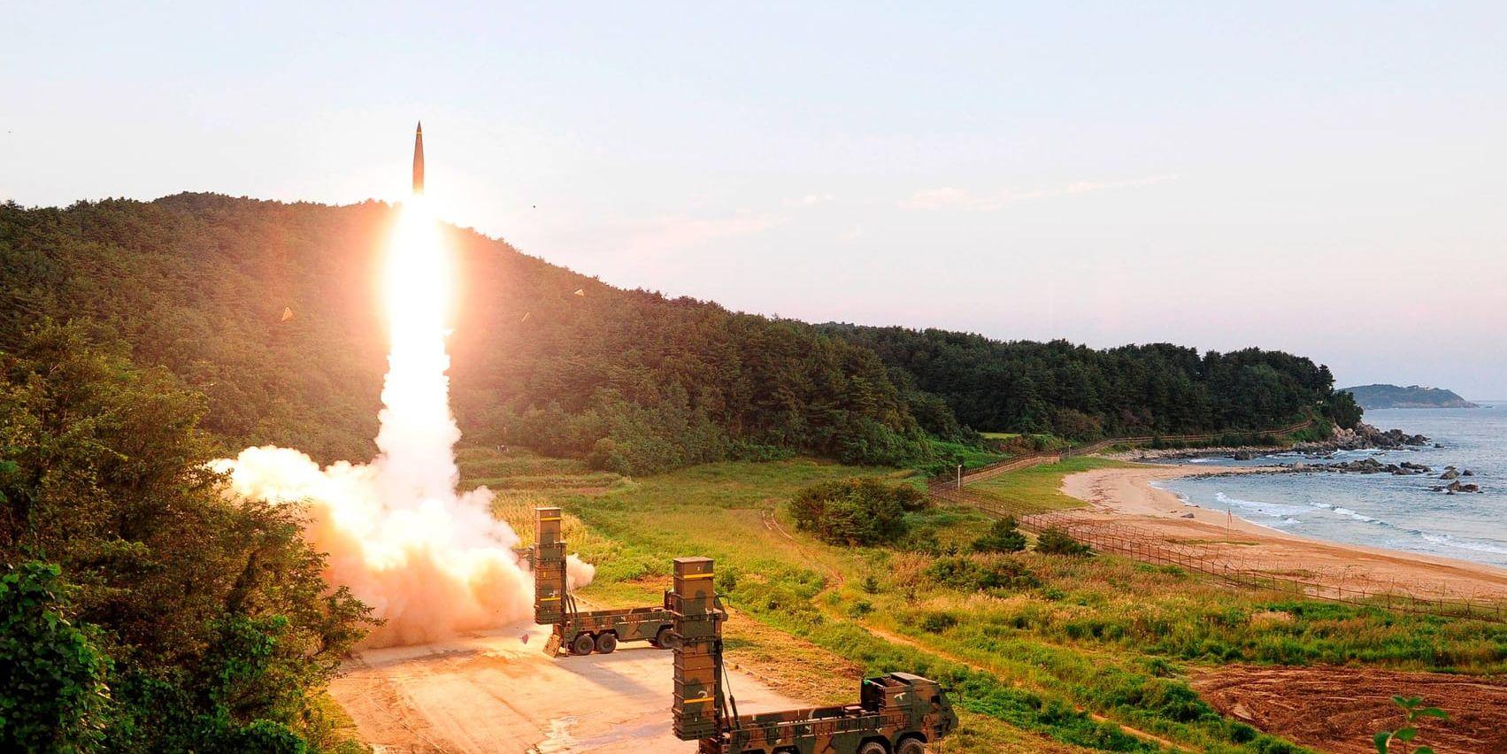 Sydkorea uppges i en övning ha simulerat en attack mot testanläggningen Punggye-ri i nordöstra Nordkorea.