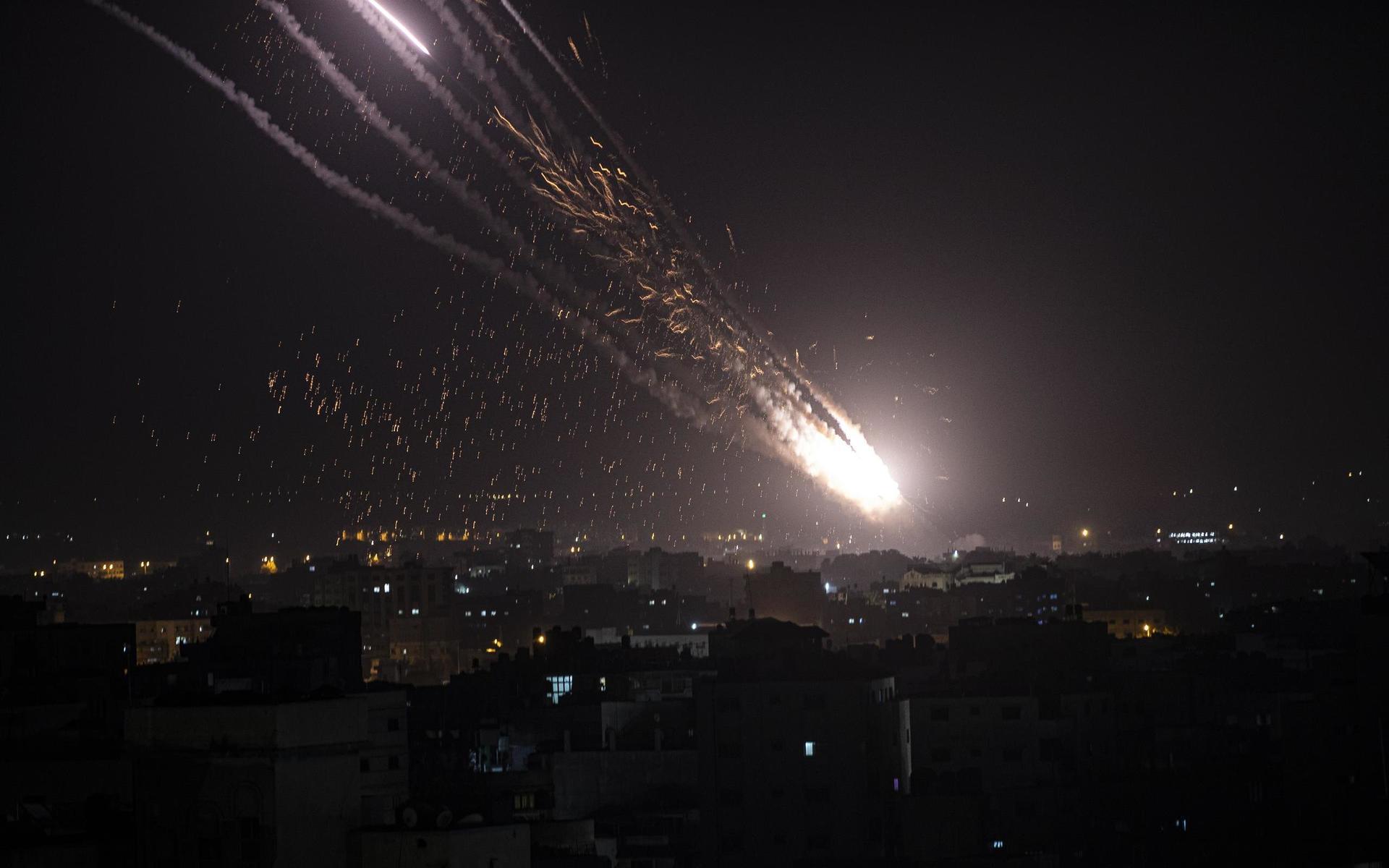 Raketer från Gaza på väg mot Israel. 10 maj. 