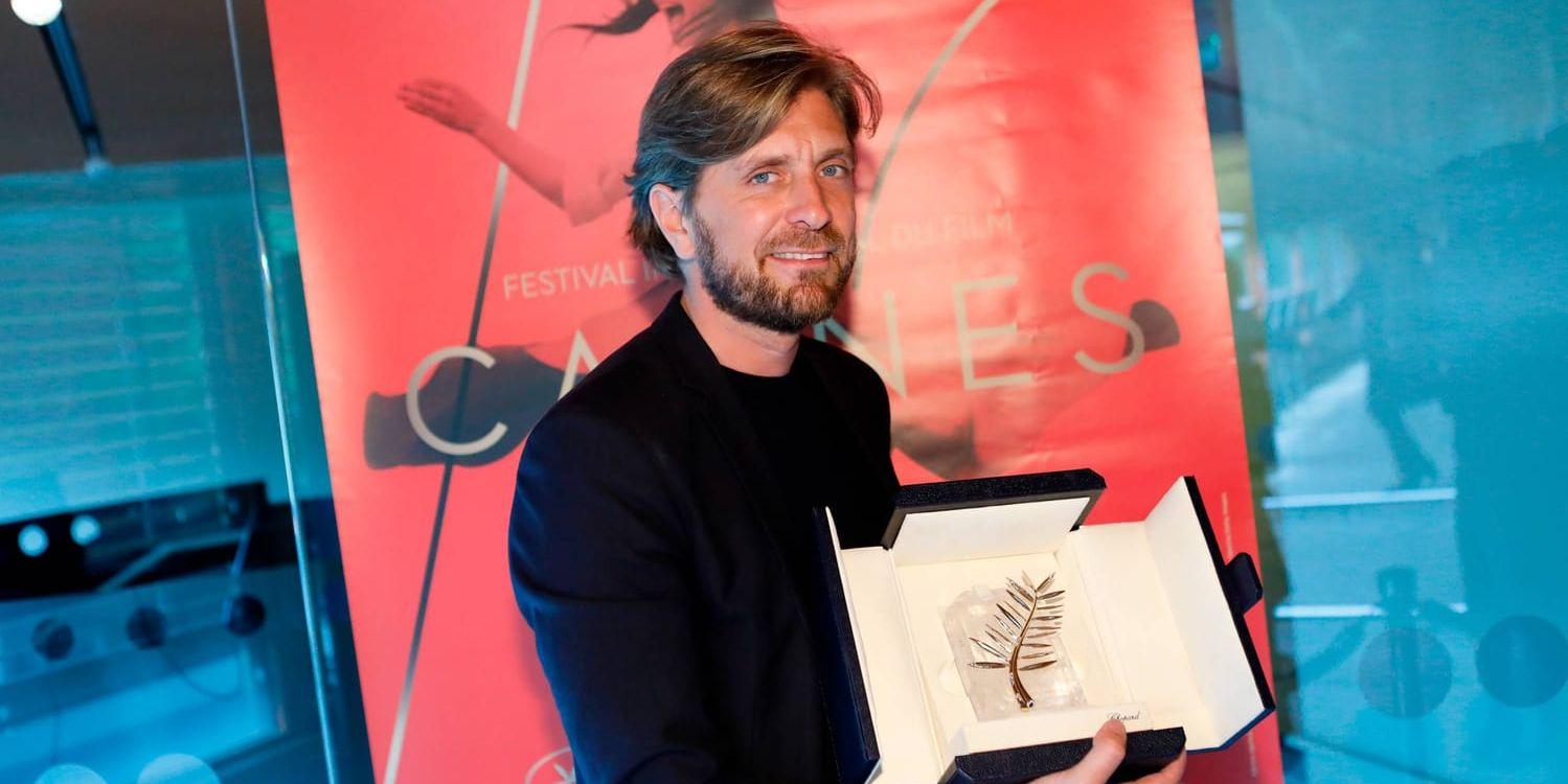 Ruben Östlund med sin Guldpalm som han vann för "The Square" i Cannes. Arkivbild.