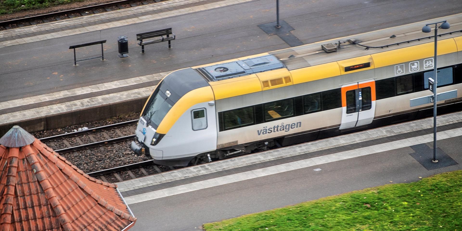 Under måndagsmorgonen uppstod ett signalfel i Älvängen vilket påverkar tågtrafiken.
