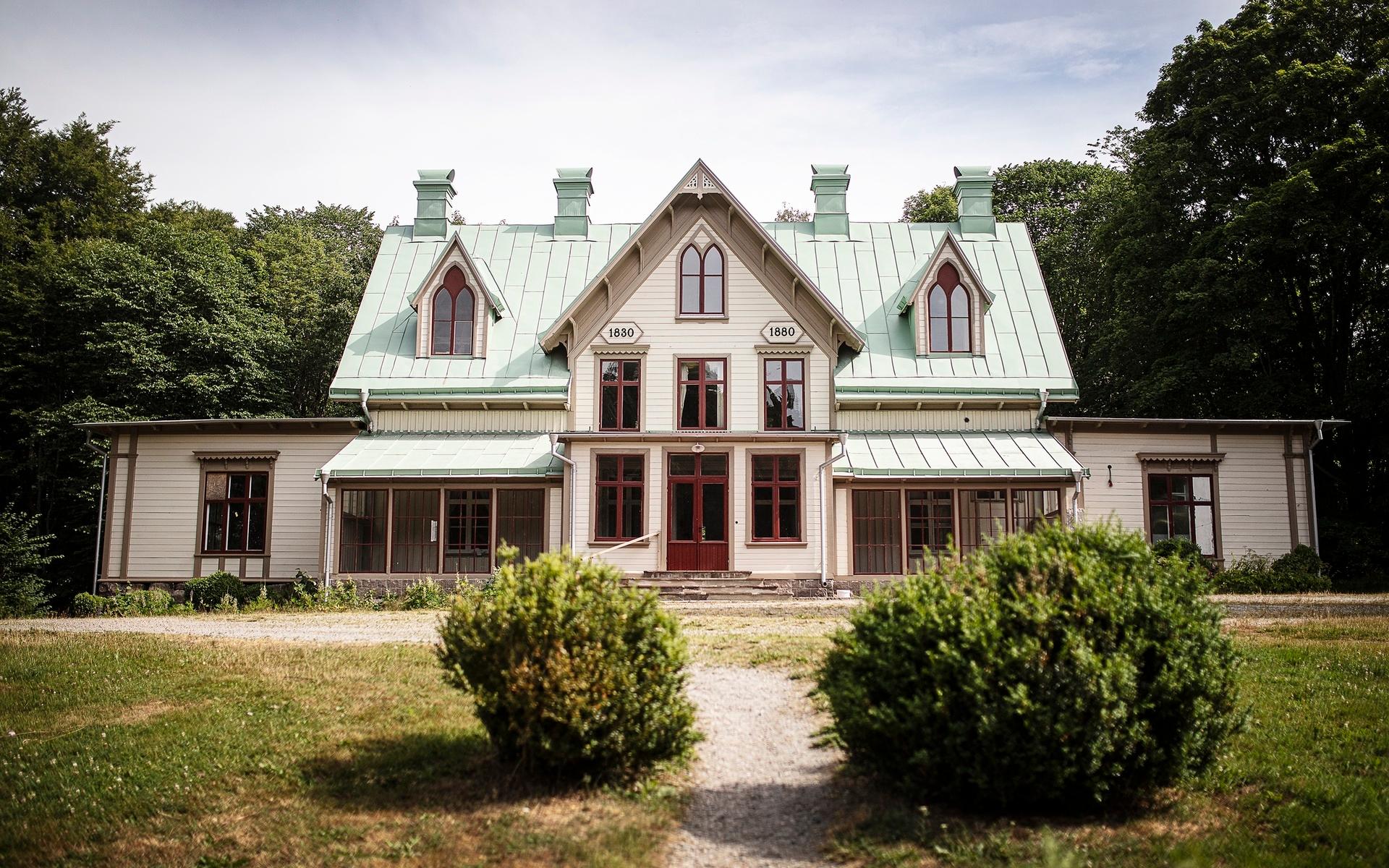 Villa Björkås har nu restaurerats och renoverats. Nu ska de äntligen få nya hyresgäster. 
